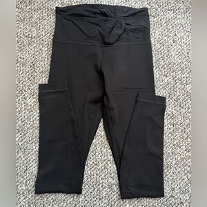Lululemon Align Twist Waitband 28” Leggings
